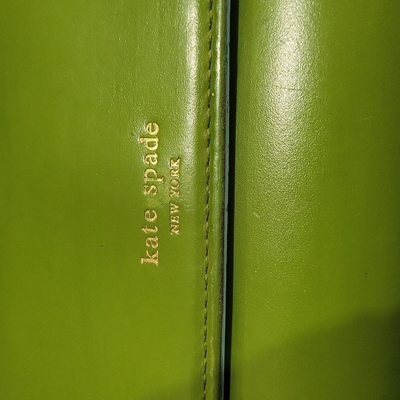 Kate Spade ♠️ Wallet - Picture 3 of 17